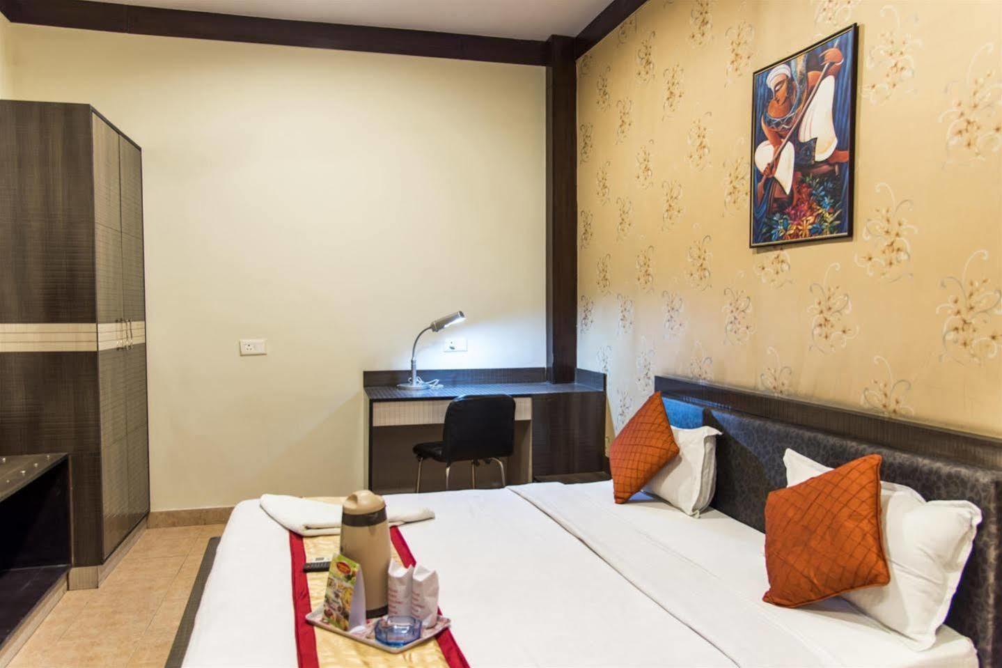 Orbit Inn Agra  Exterior photo